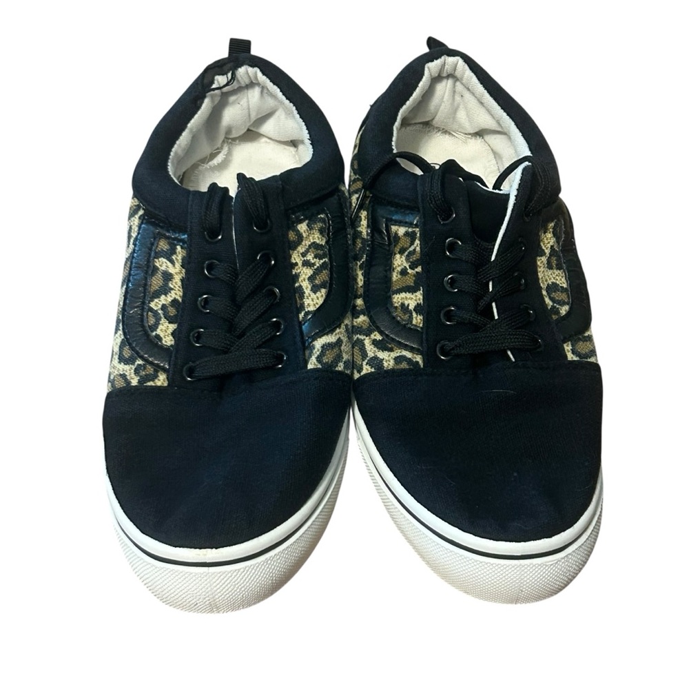 Leopard Print Accent Black Canvas Lace Up Low Top Sneakers‎ Comfortable